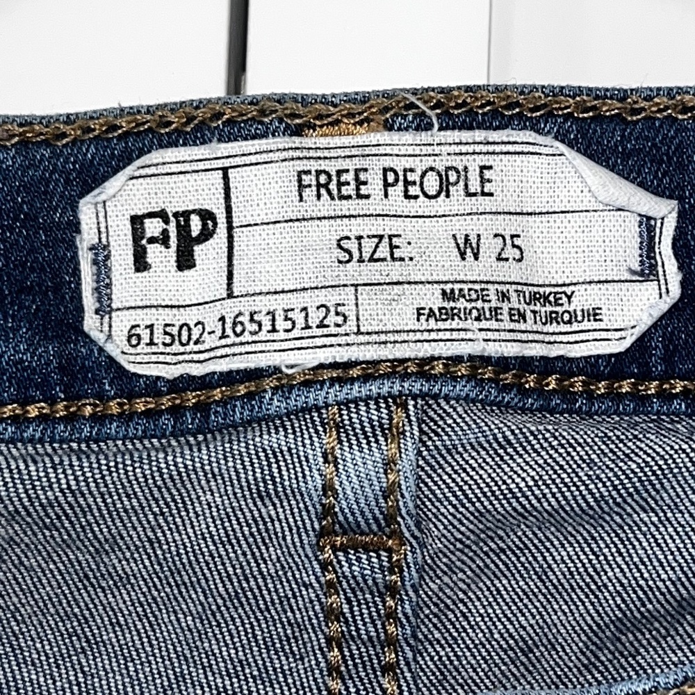Free People Great Heights Frayed Skinny Jeans 25 Distressed Raw Fringe Hem - Picture 9 of 13